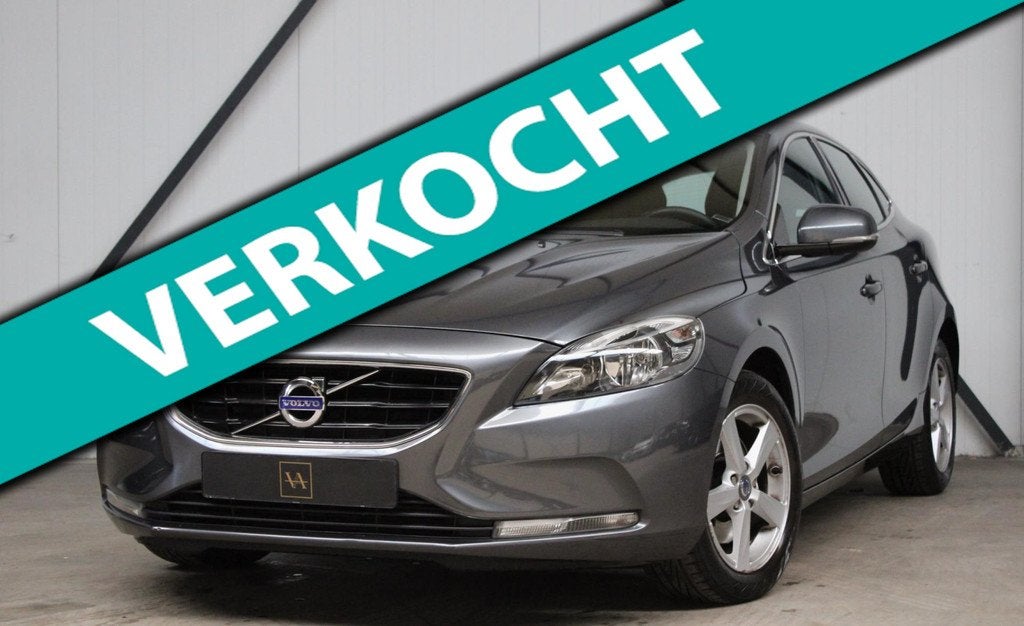 Volvo V40 1.6 T2 Momentum l Memorystoelen l Camera l PDC, Voorwielaandrijving, 1596 cc, Gebruikt, Zwart