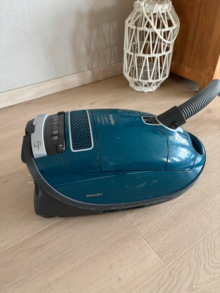 Miele Complete C3 stofzuiger (defect, gaat niet meer aan), Witgoed en Apparatuur, Stofzuigers, Ophalen, Niet werkend, Stofzak