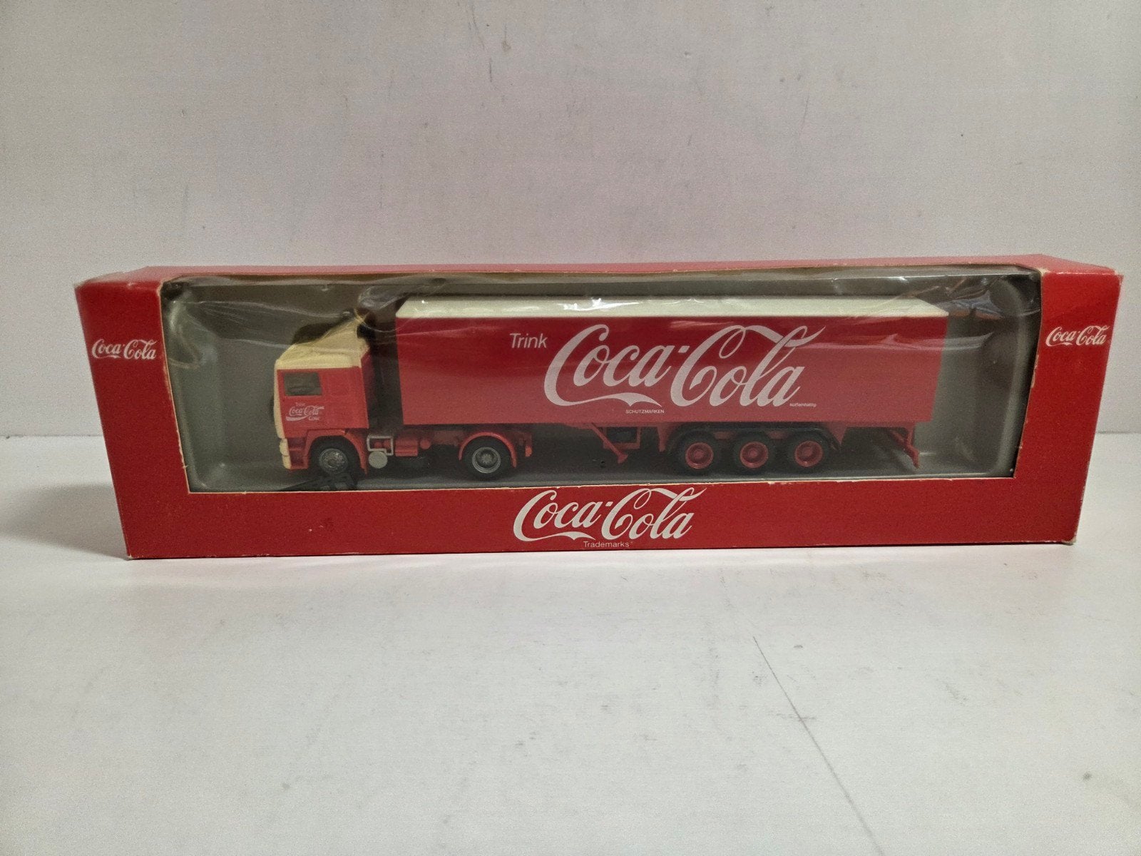 Albedo Volvo F12 Coca Cola 1:87, Hobby en Vrije tijd, Modelauto's | 1:87, Overige merken, ., Ophalen of Verzenden, Zo goed als nieuw