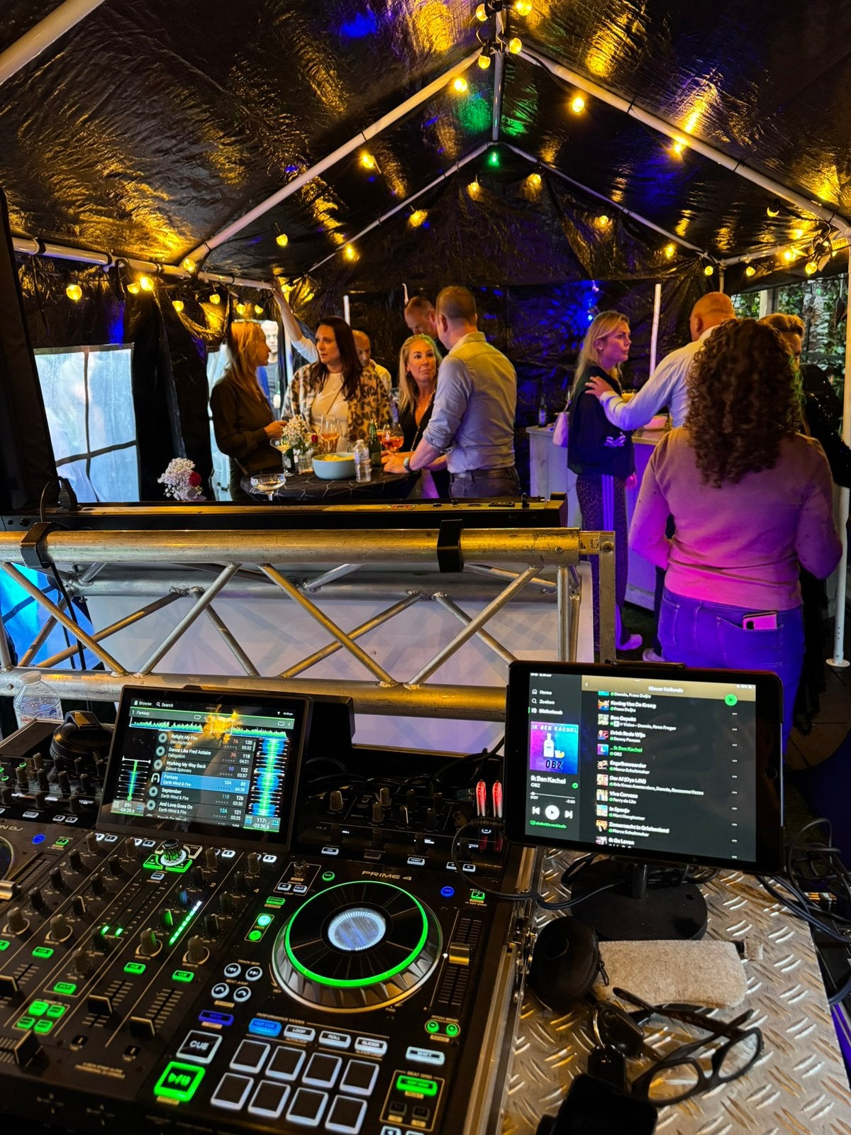 Thuis/tuinfeest, verjaardag, bruiloft, bedrijfsfeest, Ophalen, Alberto-entertainment, Dj-set, Denon