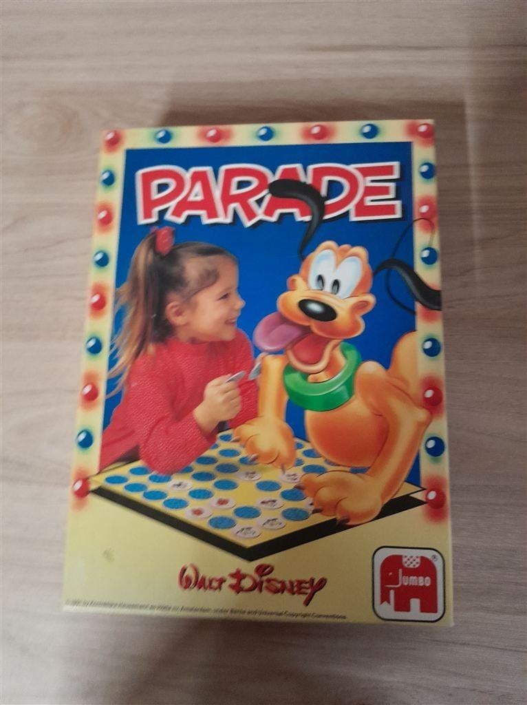 Walt disney - Parade - s1628, Hobby en Vrije tijd, Gezelschapsspellen | Bordspellen, Verzenden, Zo goed als nieuw