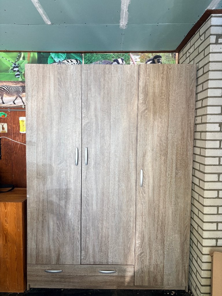 Gratis kledingkast opbergkast, Huis en Inrichting, Kasten | Kledingkasten, Ophalen, Gebruikt, 100 tot 150 cm, 150 tot 200 cm