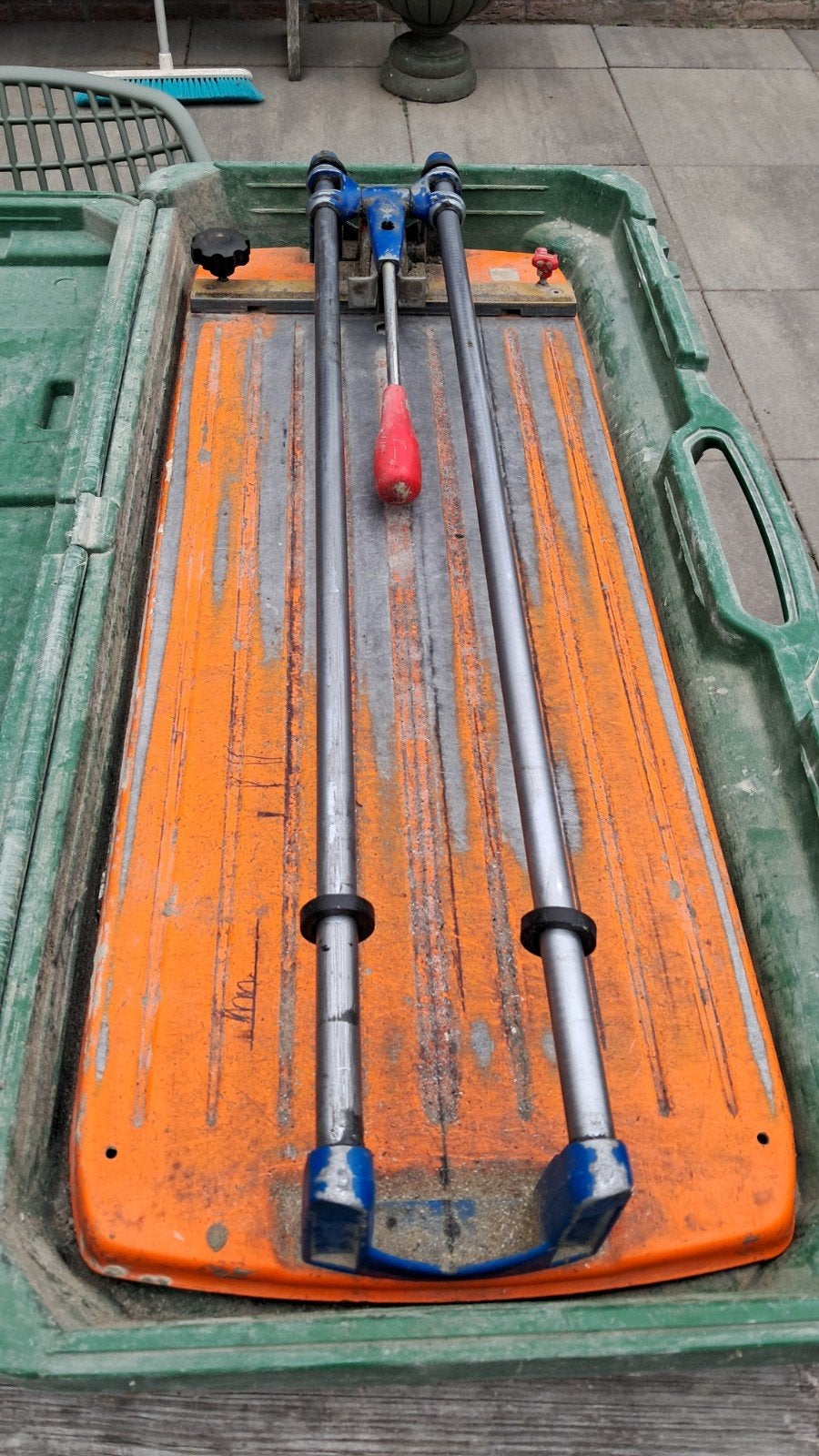 Rubi TS 60 tegelsnijder, Ophalen