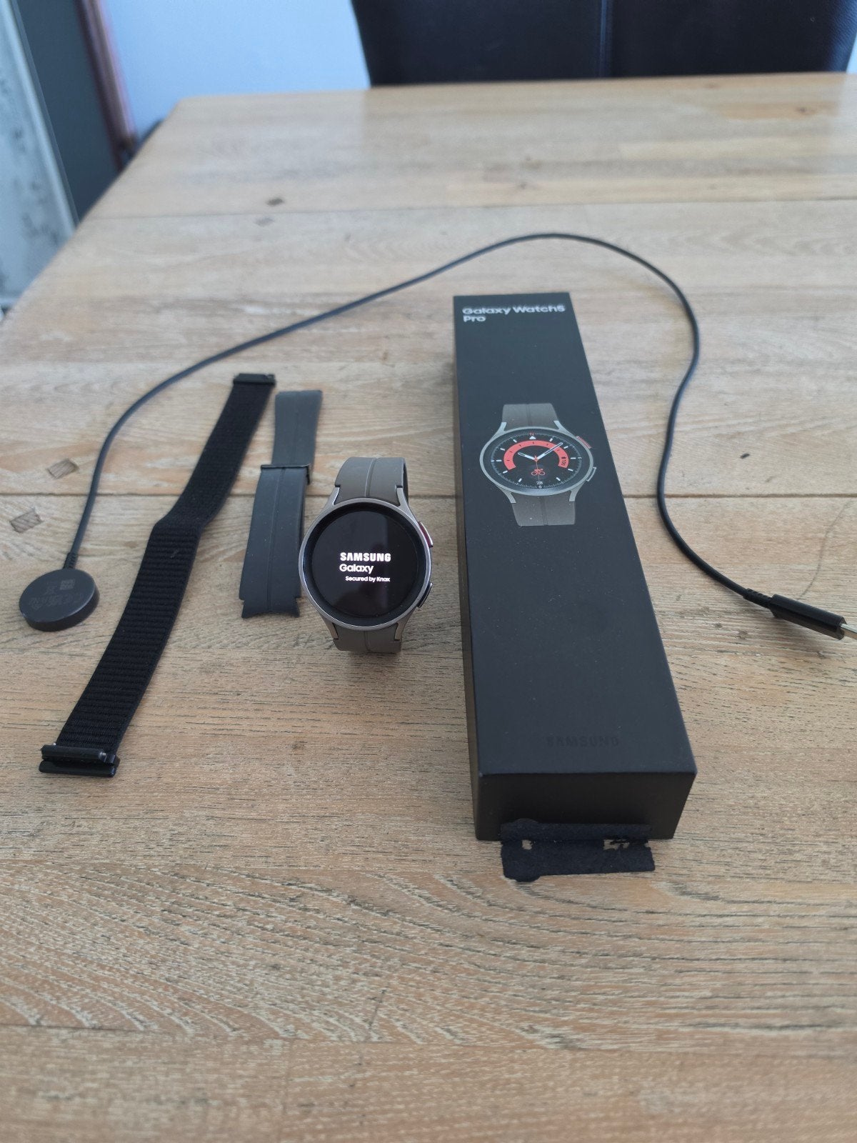 Samsung Galaxy Watch5 Pro, Ophalen, Zo goed als nieuw, Samsung, Waterdicht
