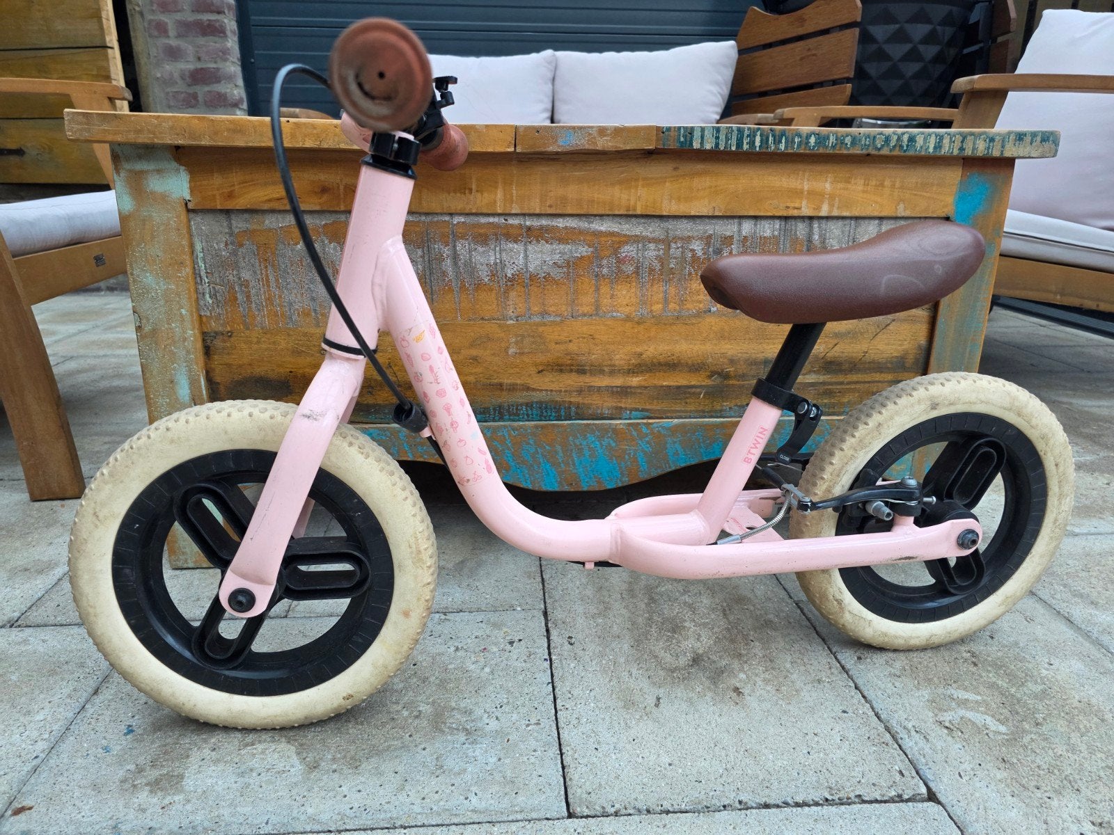 BTWIN Loopfiets / Kinderfietsje – Roze – Goede staat, Fietsen en Brommers, Ophalen, Gebruikt, Velgrem, Minder dan 16 inch
