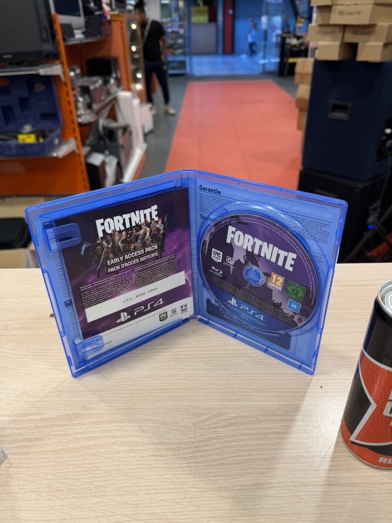 Fortnite Playstation 4 game in nette staat, Shooter, Info@epic.com, 1 speler, Ophalen of Verzenden