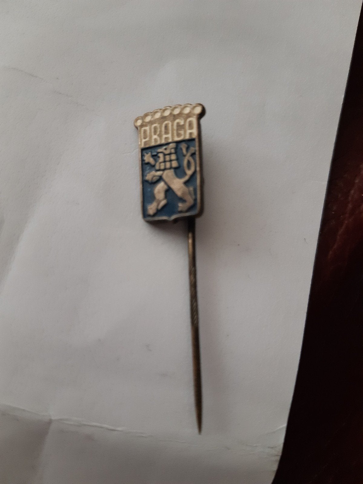 Speldje Praag, Ophalen of Verzenden, Zo goed als nieuw, Stad of Land, Speldje of Pin