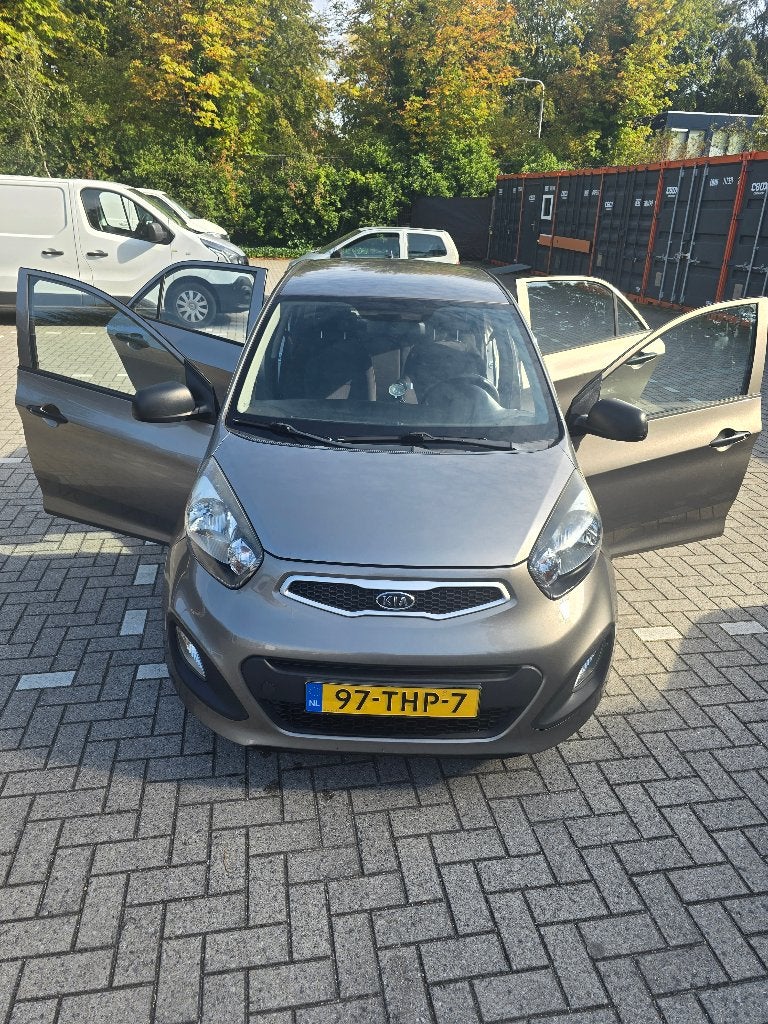 Kia Picanto 1.0 Cvvt 5-DRS 2012 Grijs, Auto's, Voorwielaandrijving, Zwart, 400 kg, Alcantara