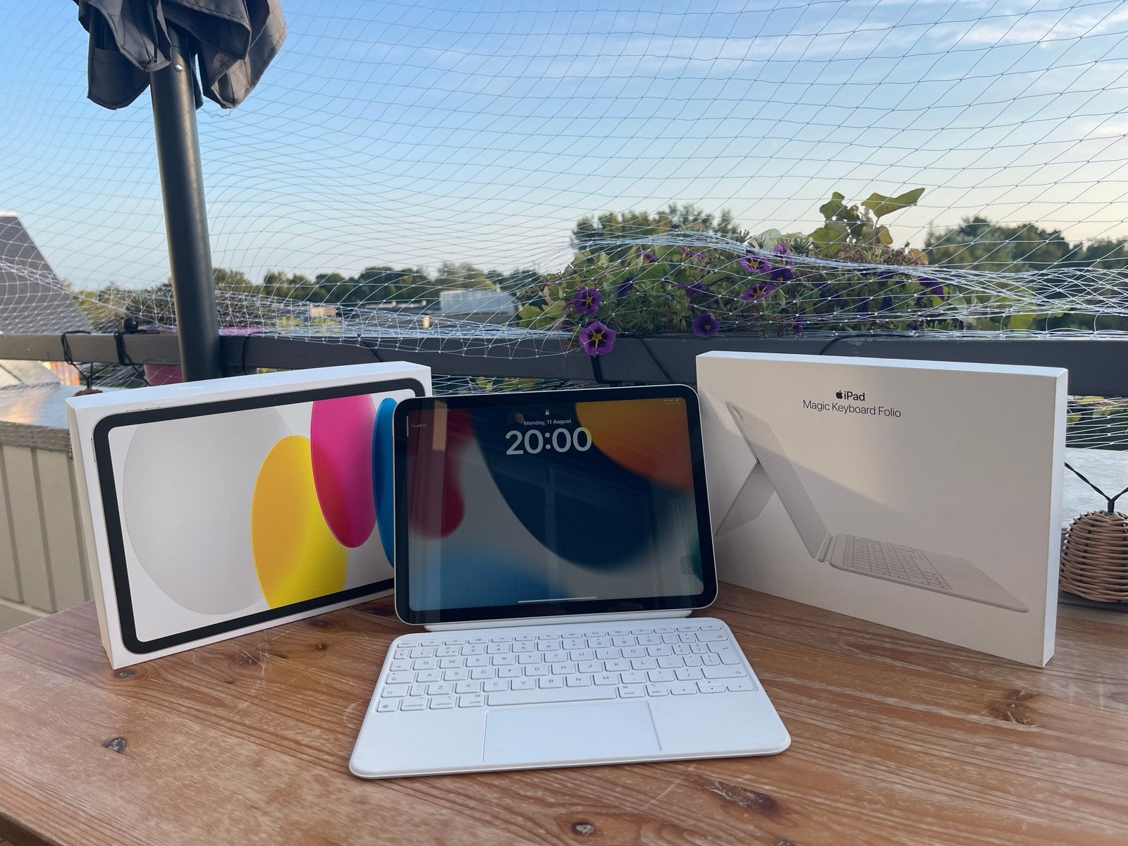 Apple Magic Keyboard Folio voor iPad 10 & 11 (A16) z.g.a.n., Apple iPad, 11 inch, Ophalen of Verzenden, Zo goed als nieuw