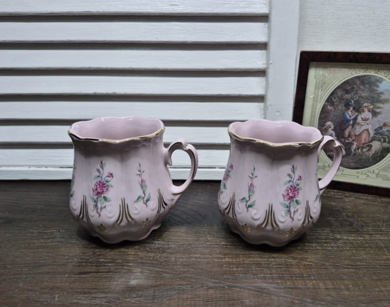 2 vintage mokken, Rosa Porzellan Tsjechië, ., Ophalen of Verzenden, Zo goed als nieuw, Overige stijlen