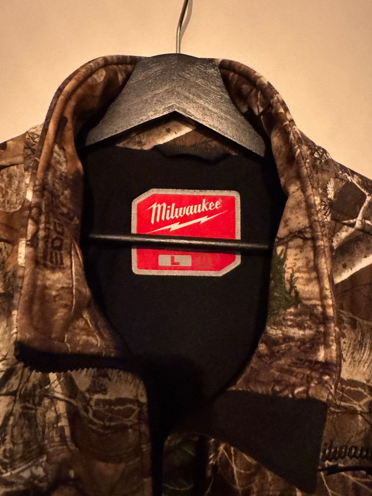 MILWAUKEE M12 HJCAMO7 verwarmde werkjas maat L, Ophalen of Verzenden, Zo goed als nieuw, Zwart