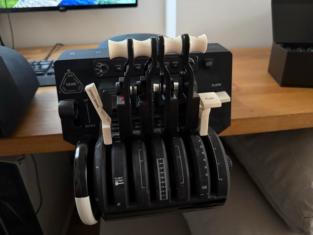 Honeycomb Bravo Throttle Quadrant, Spelcomputers en Games, Games | Overige, Zo goed als nieuw, Simulatie, 1 speler, Vanaf 7 jaar