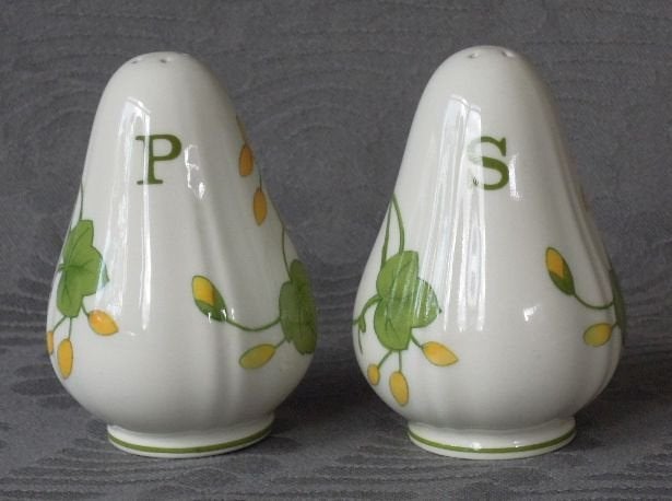 Nr TT114: 1 Villeroy en Boch Geranium peper en zoutstel, Villeroy & Boch, Ophalen of Verzenden, Zo goed als nieuw, Tweedehands onbekend