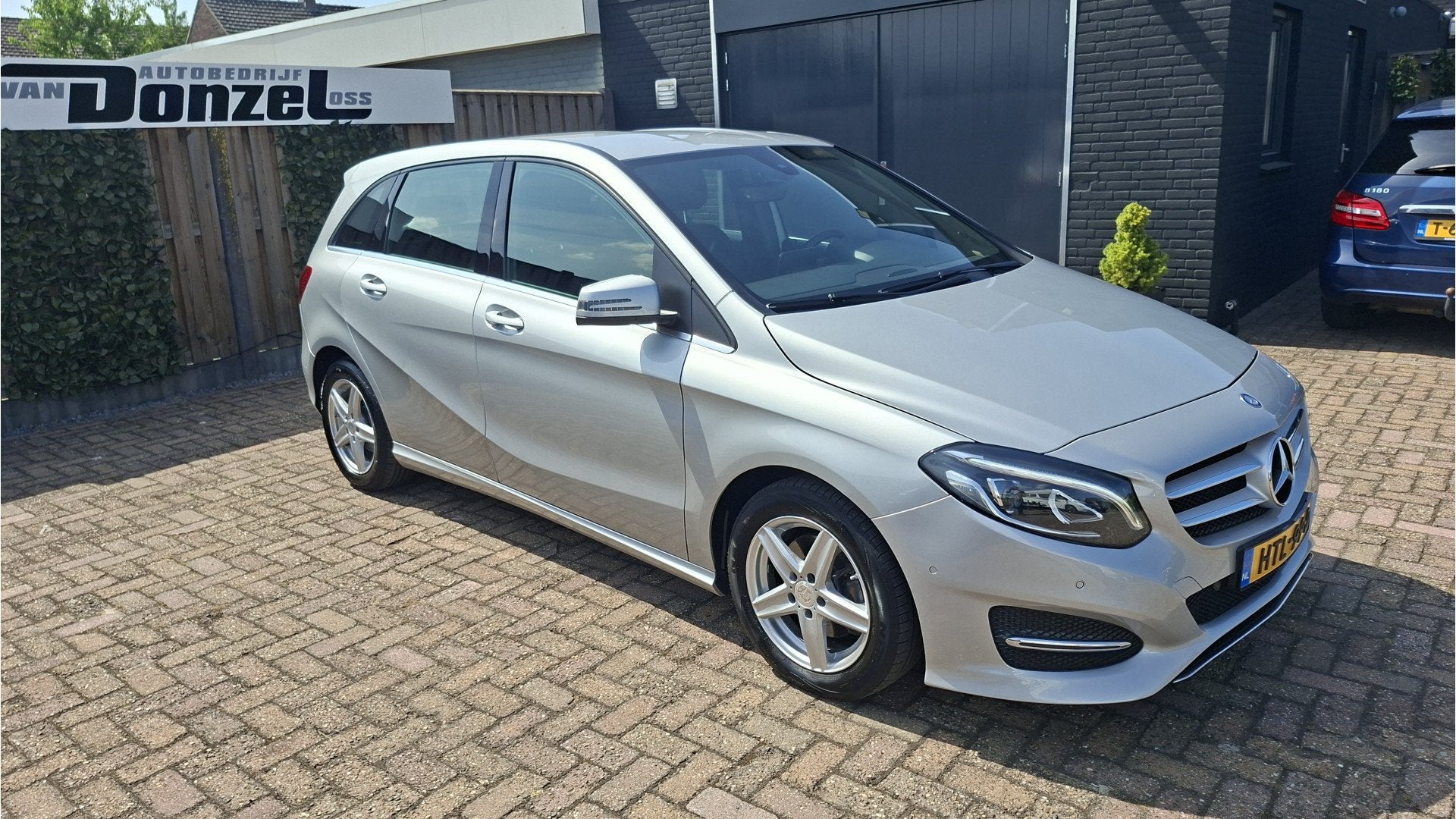 Mercedes-Benz B-Klasse 180 Prestige - AUTOMAAT (bj 2015), Auto's, 4 cilinders, 122 pk, 1595 cc, MPV