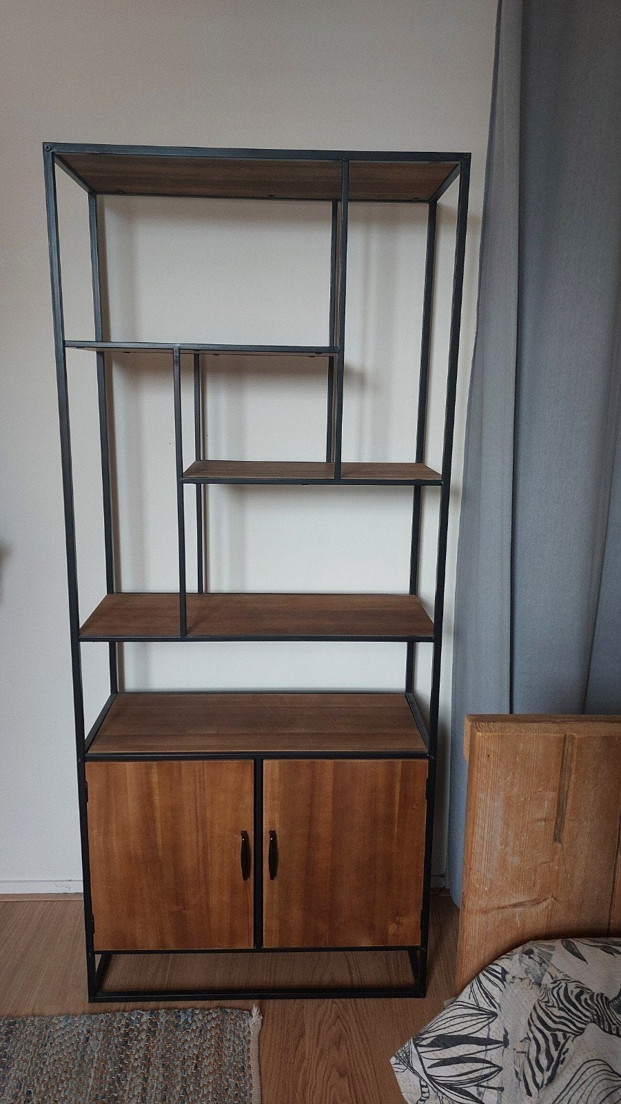 Vakkenkast Charlie met deuren van Xenos, Huis en Inrichting, Ophalen of Verzenden, 25 tot 50 cm, 150 tot 200 cm