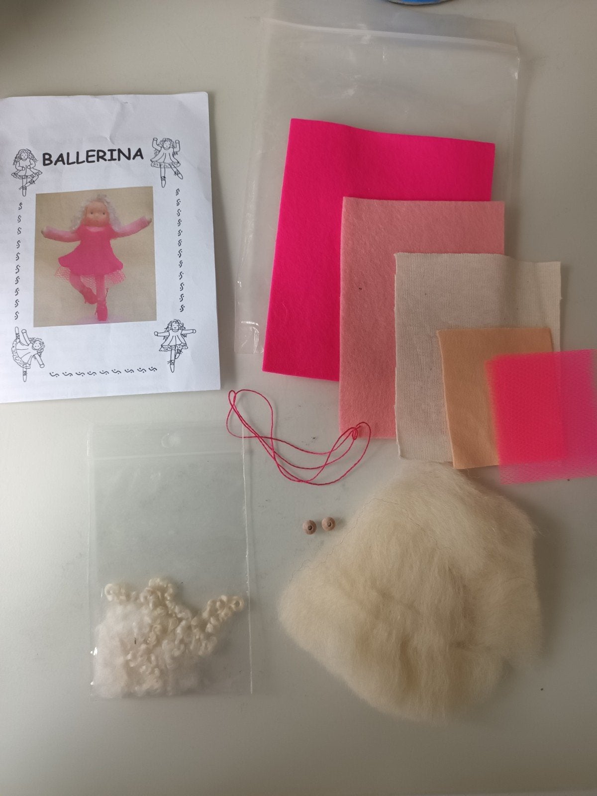 Pakket om ballerina te maken hobbypakket vilt wol stof, Ophalen of Verzenden, Nieuw