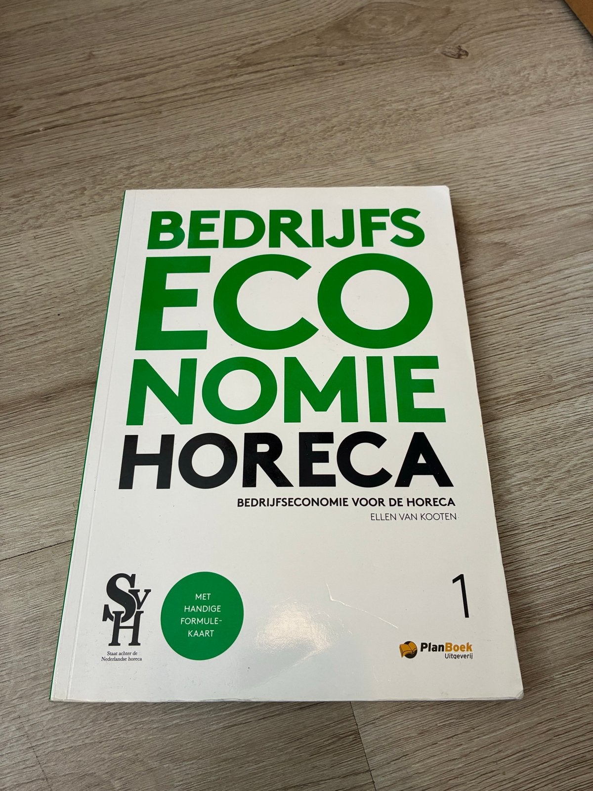 Bedrijfseconomie Horeca 1 - Ellen van Kooten, Ophalen of Verzenden, Zo goed als nieuw, Overige niveaus, Economie