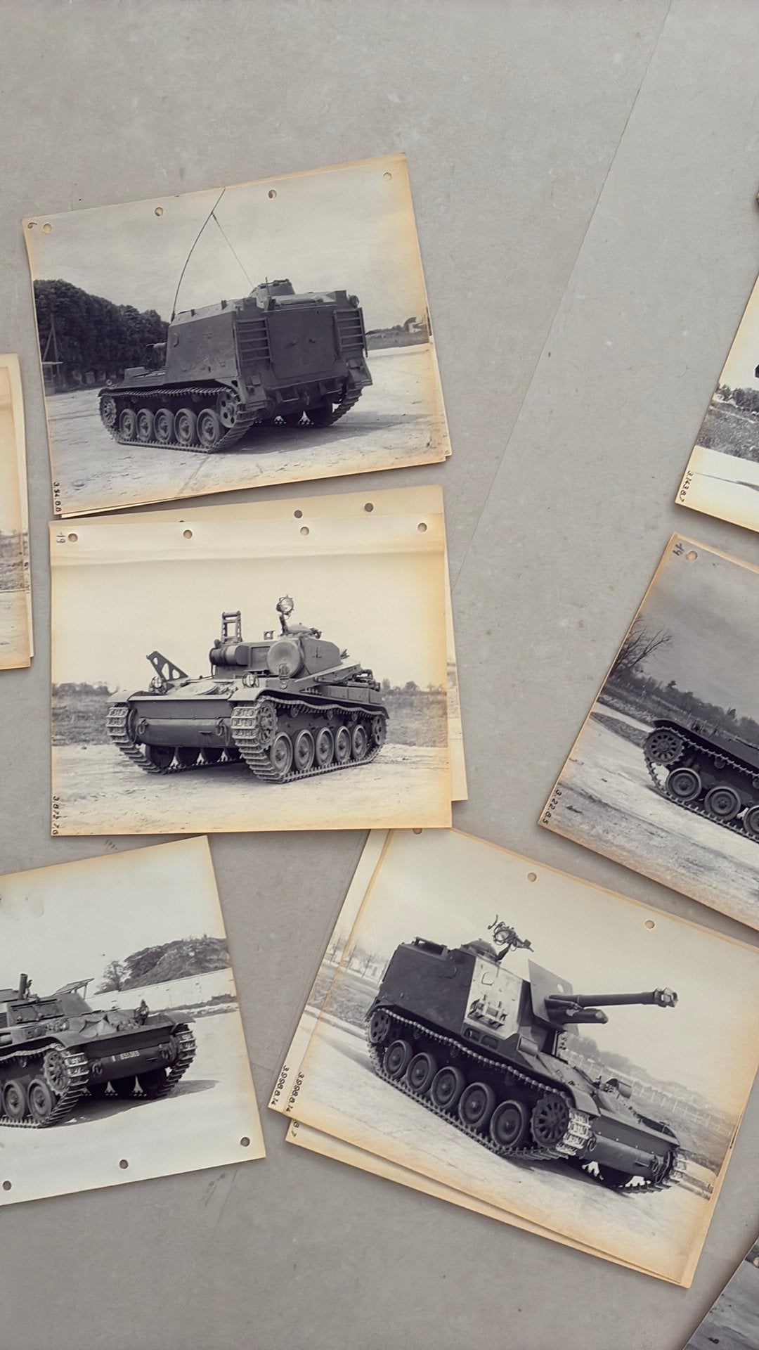 AMX - foto’s. Militair Frans voertuig. Ca A-4 formaat., Ophalen of Verzenden, Landmacht, Overige gebieden, Foto of Poster
