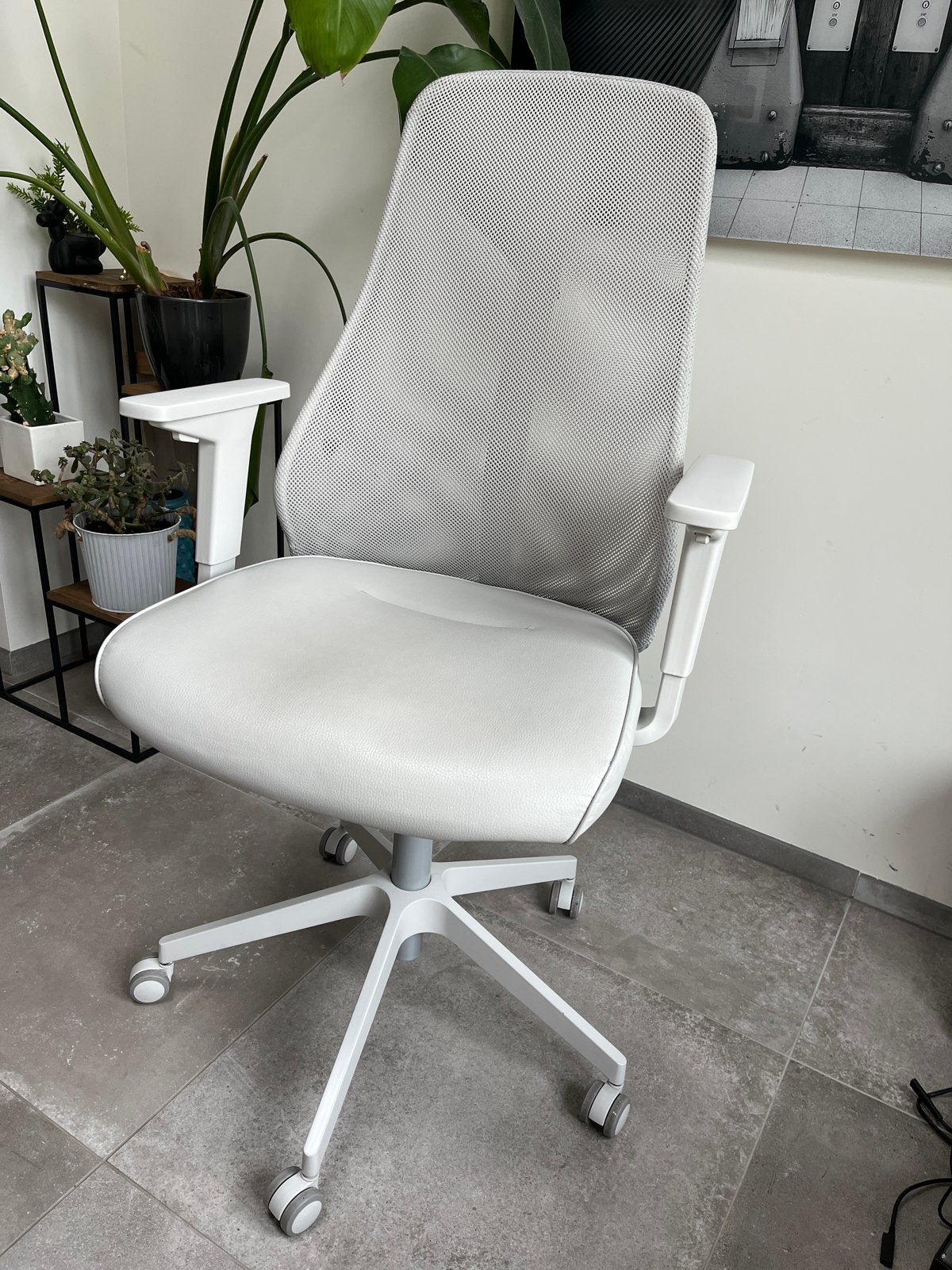 Lichtgrijze bureaustoel / gamingstoel Ikea, Huis en Inrichting, Bureaustoelen, Ophalen, Zo goed als nieuw, Grijs, Gaming bureaustoel
