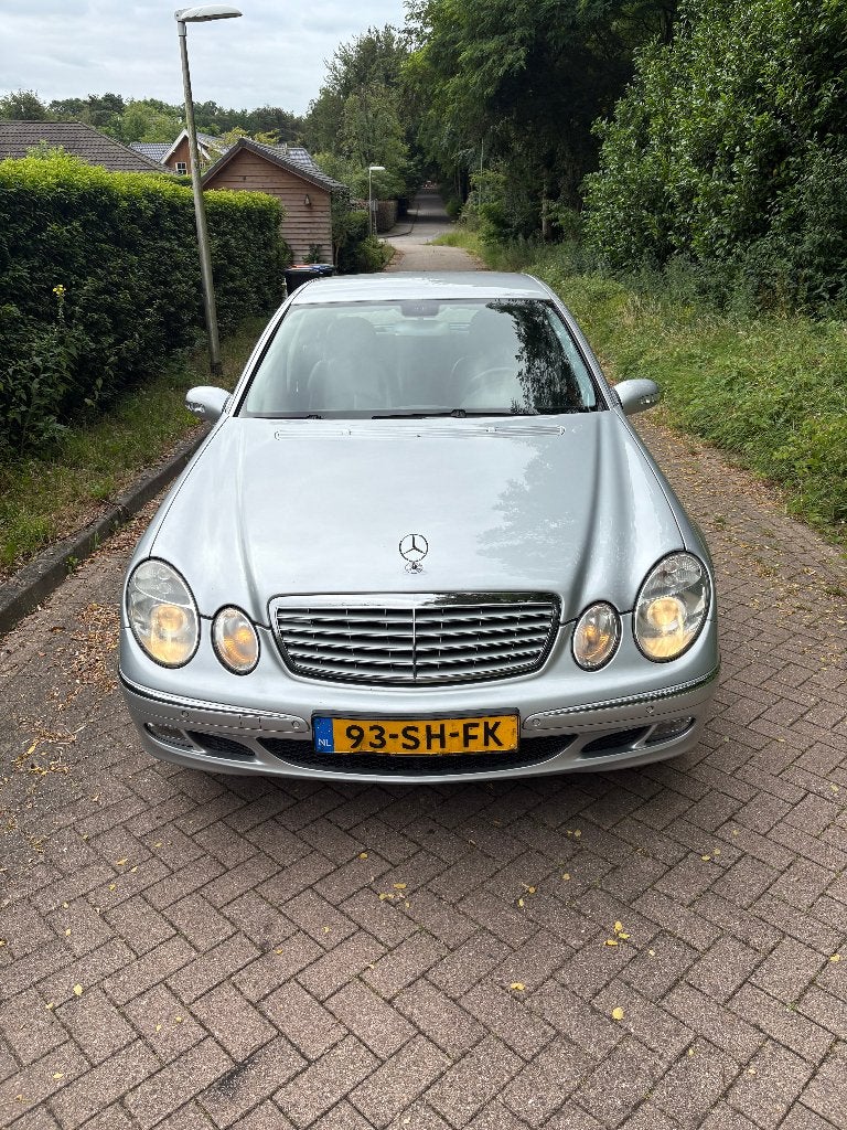 Mercedes-Benz E-Klasse 1.8 E200 Kompressor Sedan AUT 2006, Auto's, Mercedes-Benz, Automaat, Navigatiesysteem, Achterwielaandrijving