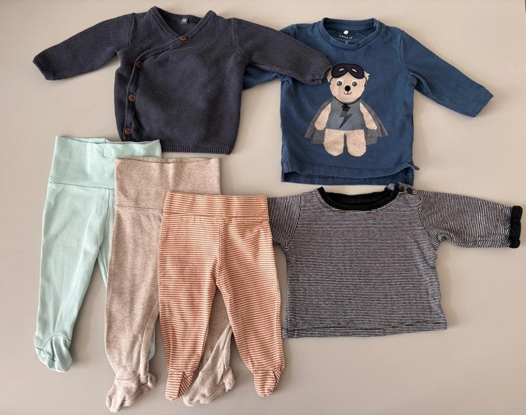 Groot baby kledingpakket maat 50 & 56 - newborn pakket, Kinderen en Baby's, Babykleding | Baby-kledingpakketten, Ophalen, Gebruikt