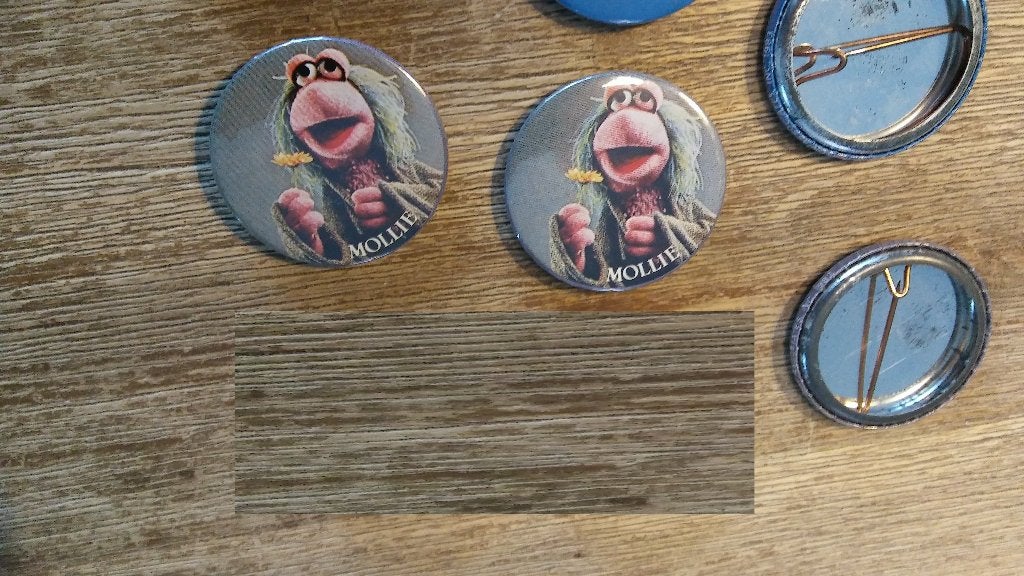 Freggels Fraggles vintage tekenfilm strip button Freggles, Verzenden, Zo goed als nieuw, Overige onderwerpen