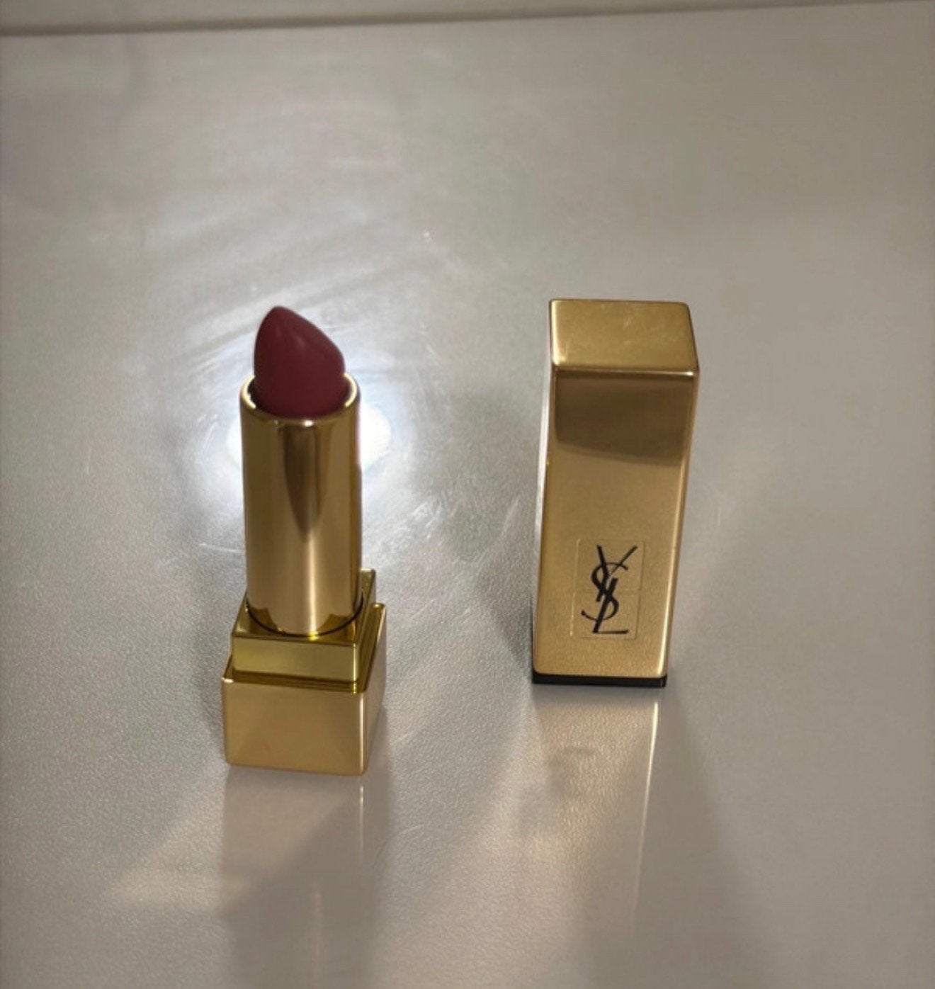 Yves Saint Laurent Rouge Pur Couture Lipstick, Lippen, Ophalen of Verzenden, Zo goed als nieuw, Make-up
