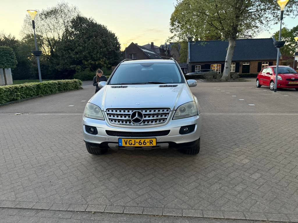 Mercedes-Benz Mercedes-benz 2006 Grijs, Auto's, Automaat, 190 pk, Alcantara, 2987 cc