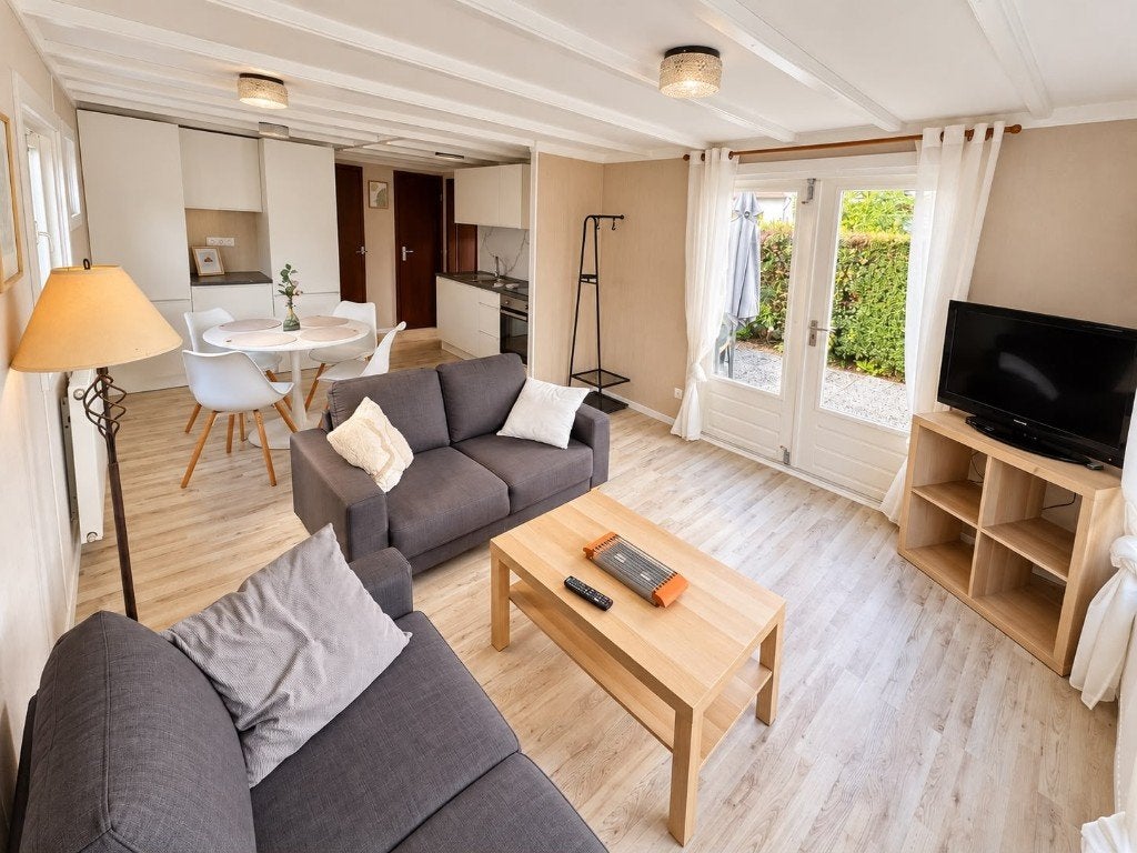 Te koop: Modern vakantiehuis met privacy nabij IJsselmeer, 2 slaapkamers, Noord-Holland, Recreatiepark, Chalet, Bungalow of Caravan