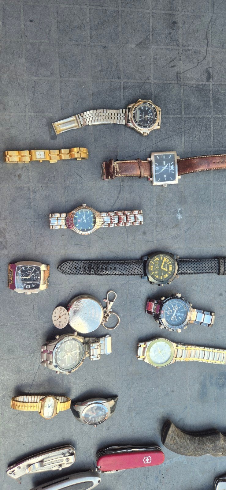 Diverse horloges - Polshorloges en zakhorloge, Ophalen of Verzenden, Gebruikt, Polshorloge