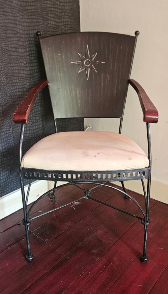 4 gietijzeren eetkamerstoelen, Ophalen