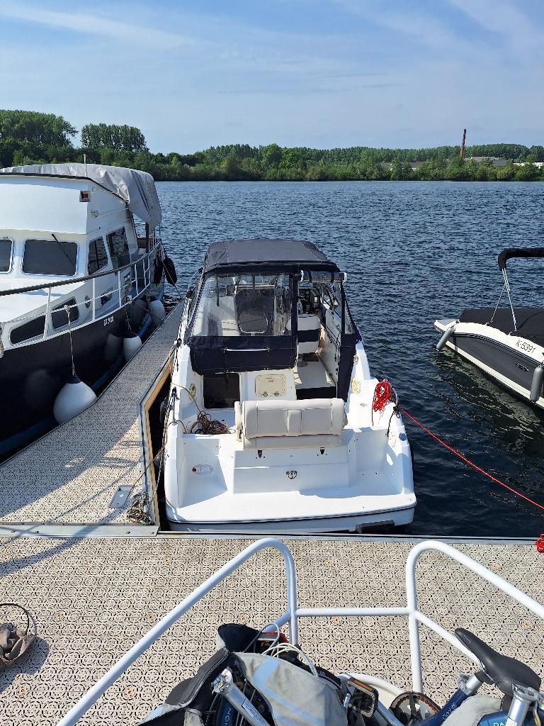 Bayliner sunbrudge 2651, Gebruikt, Walstroom, Binnenboordmotor, 230 pk