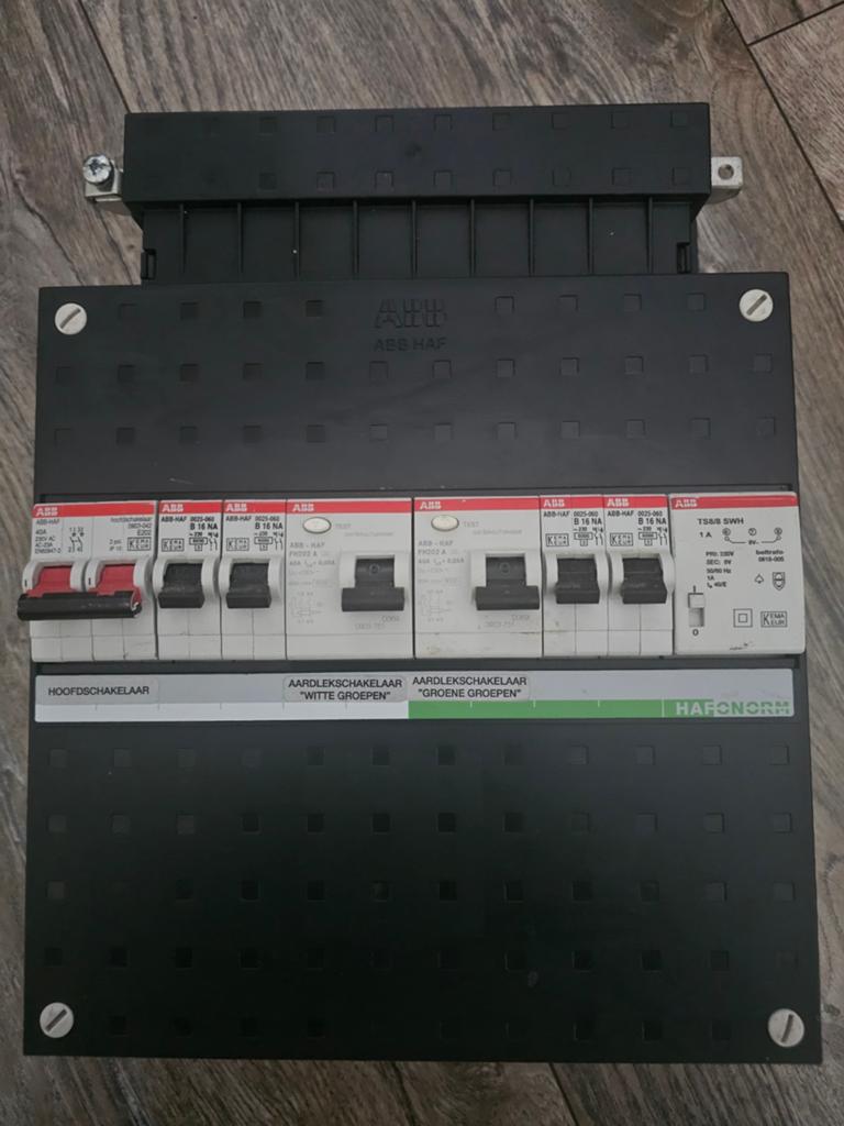 ABB Groepenkast, Doe-het-zelf en Verbouw, Elektra en Kabels, Ophalen of Verzenden, Gebruikt, Schakelaar
