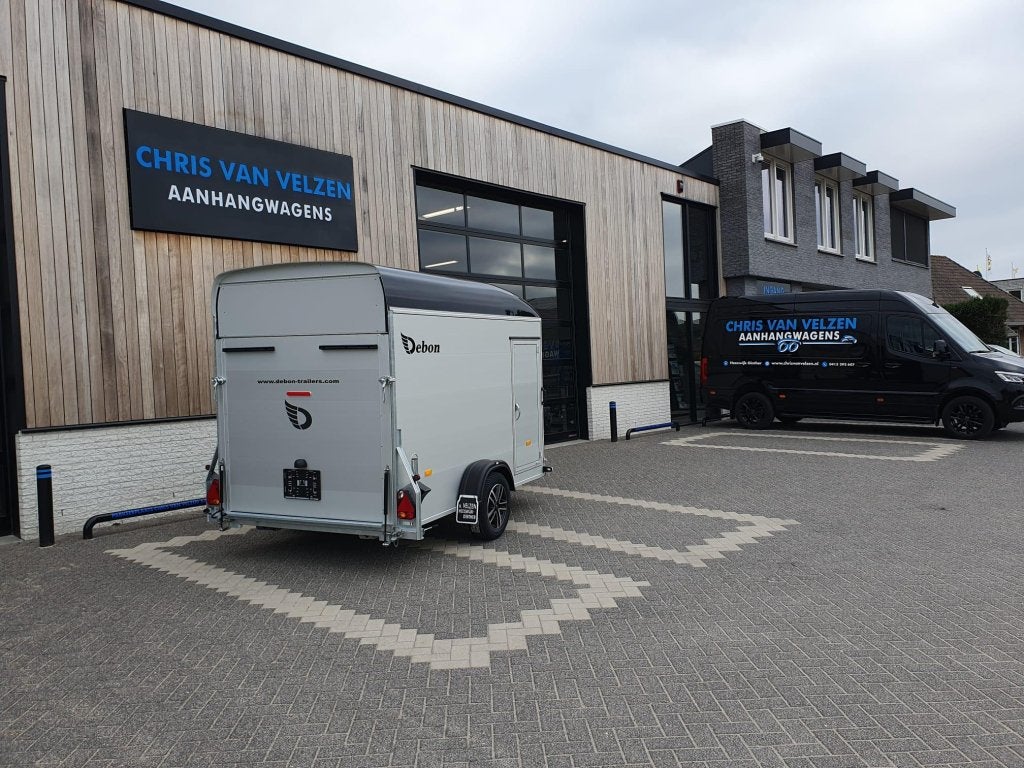 Debon Roadster 400 gesloten aanhangwagen, Nieuw