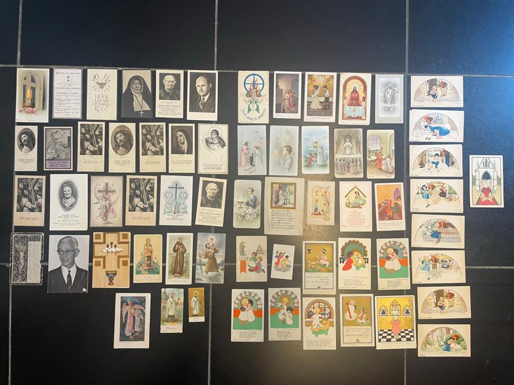 Ruim 60 religieuze prentjes: doods-,communie,kinderprentjes, Ophalen of Verzenden