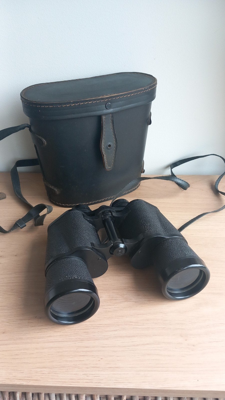Mounty 10x50 Verrekijker met Coated Optics, Ophalen of Verzenden, Gebruikt, Porro (met knik), Met hoes of tas
