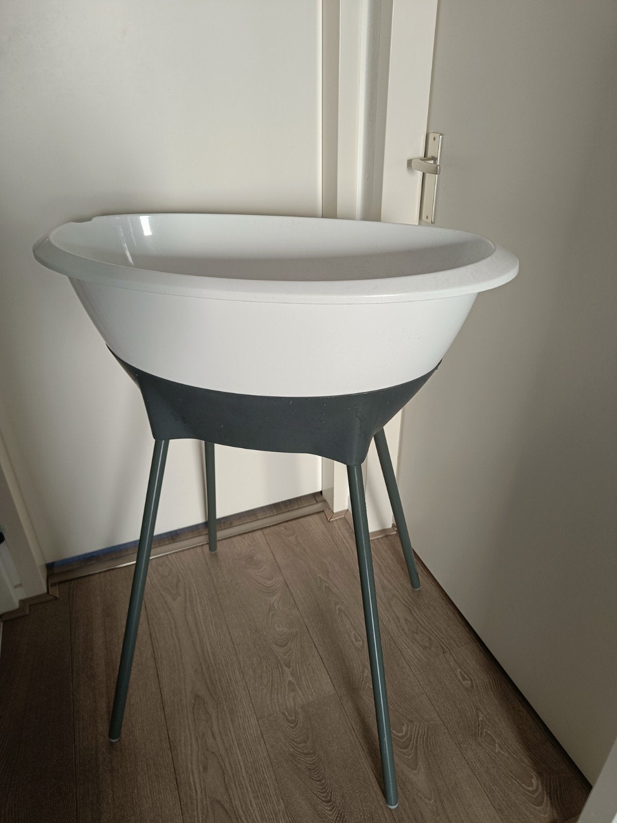 Licht beschadigd baby/kinderbadje, Kinderen en Baby's, Ophalen, Gebruikt, Badje