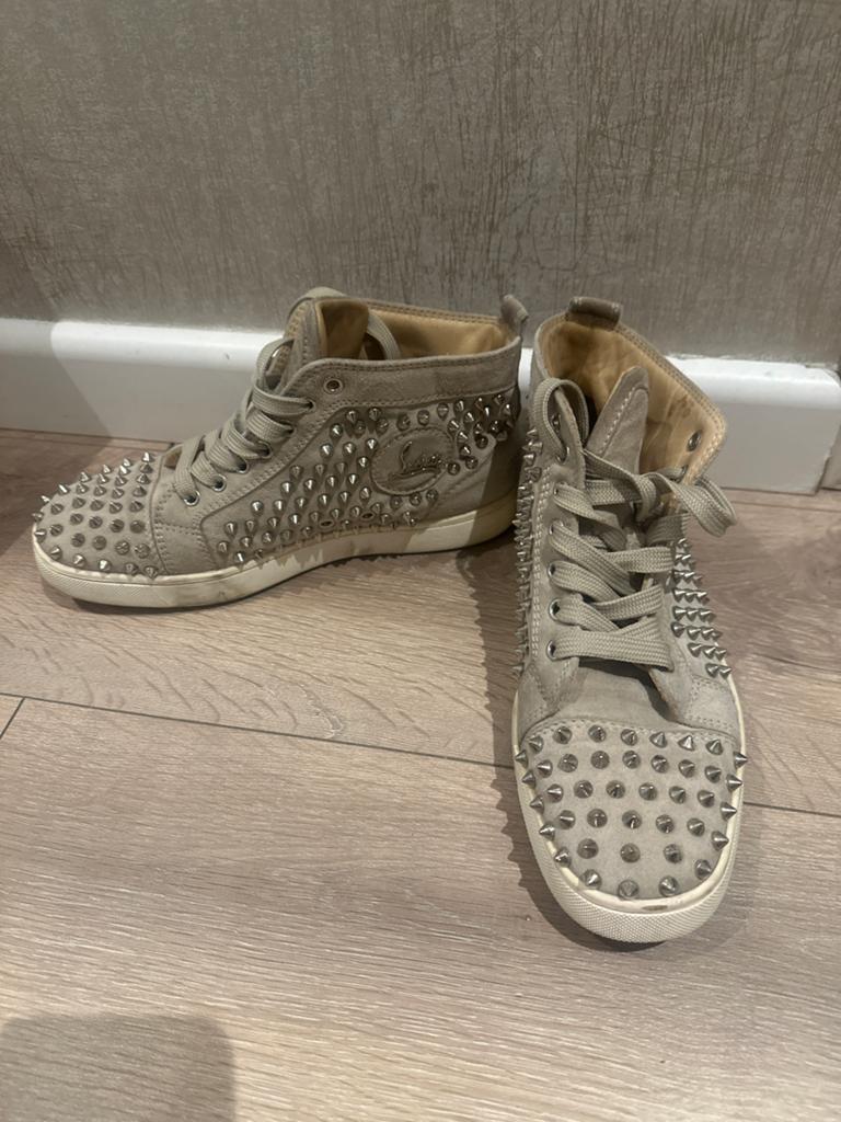 Originele Louboutin Sneakers Maat 38 ZGAN, Kleding | Dames, Schoenen, Ophalen of Verzenden, Zo goed als nieuw, Beige, Sneakers of Gympen
