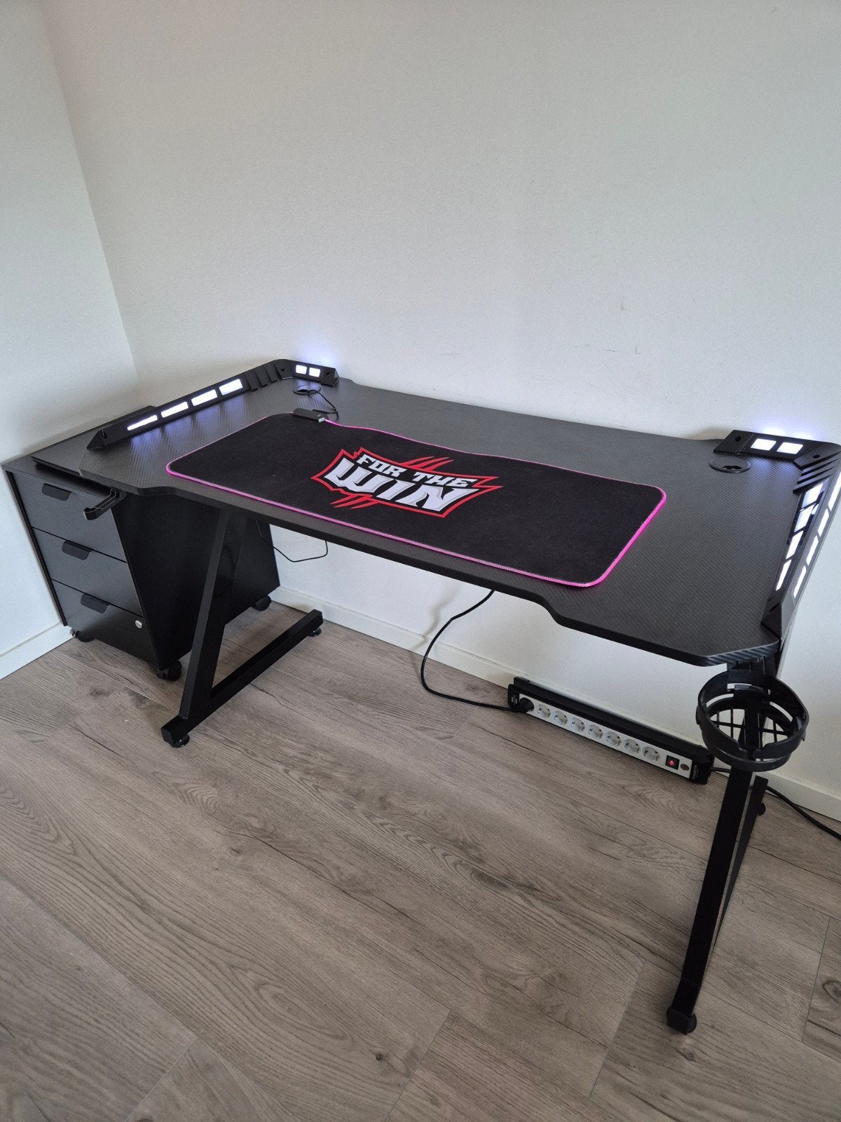 Game bureau 120 x 60 met verlichting en verlichte muismat, Ophalen, Zwart, 120 cm, Metaal