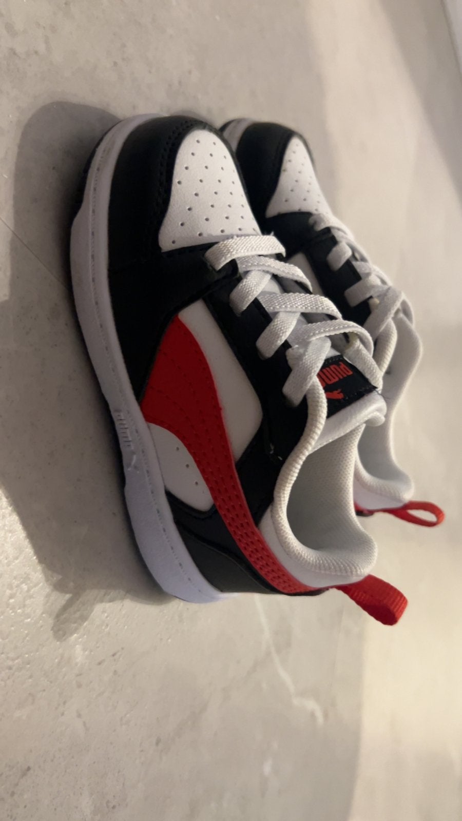 Puma schoenen, Sport en Fitness, Basketbal, Ophalen, Zo goed als nieuw, Schoenen