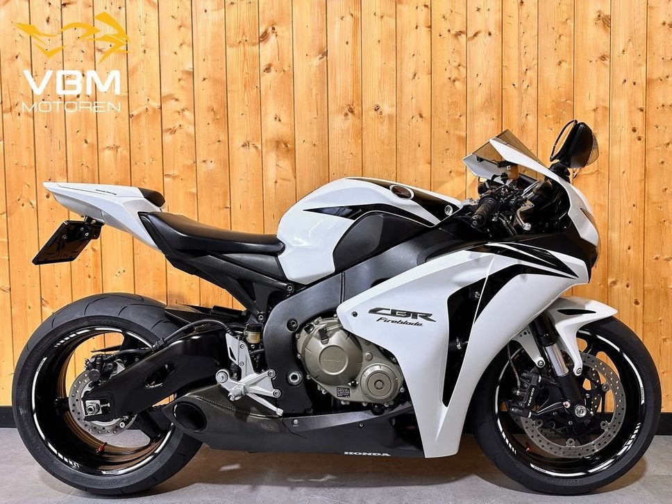 HONDA CBR 1000 RR FIREBLADE CBR1000 CBR-1000 CBR1000RR, HONDA, 4 cilinders, Motorrijbewijs A, Bedrijf
