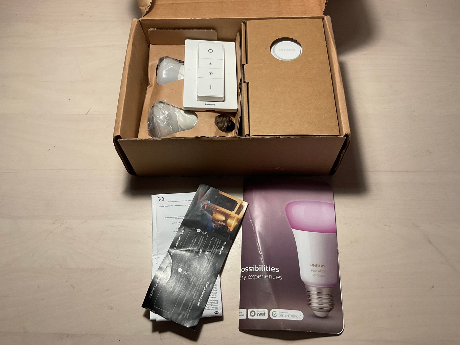 Philips Hue white ambiance e27 starter kit NIEUW, Met afstandsbediening, Nieuw, Philips Hue, E27 (groot)