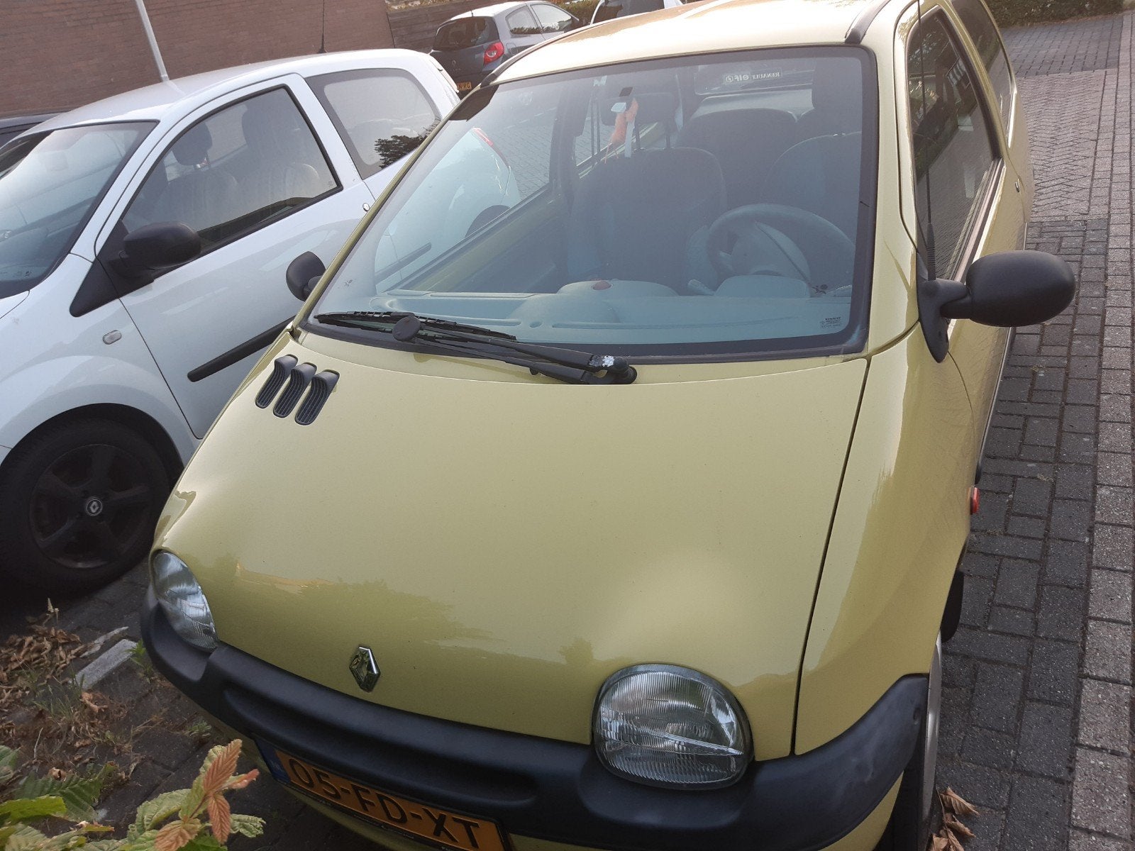 Mooie Renault twingo  te koop. Zuinig in gebruik en twee jaa, Voorwielaandrijving, 600 kg, 1242 cc, 4 cilinders