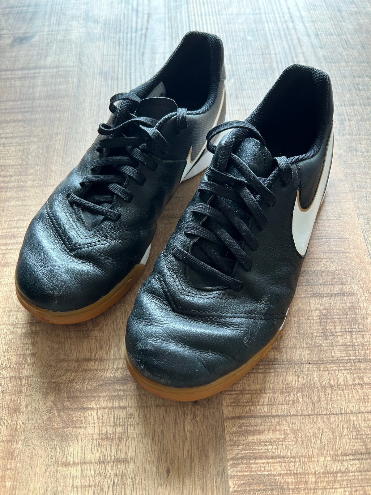 Nike tiempo legend zaalvoetbalschoenen, maat 38,5, Maat XS of kleiner, Ophalen of Verzenden, Gebruikt, Schoenen