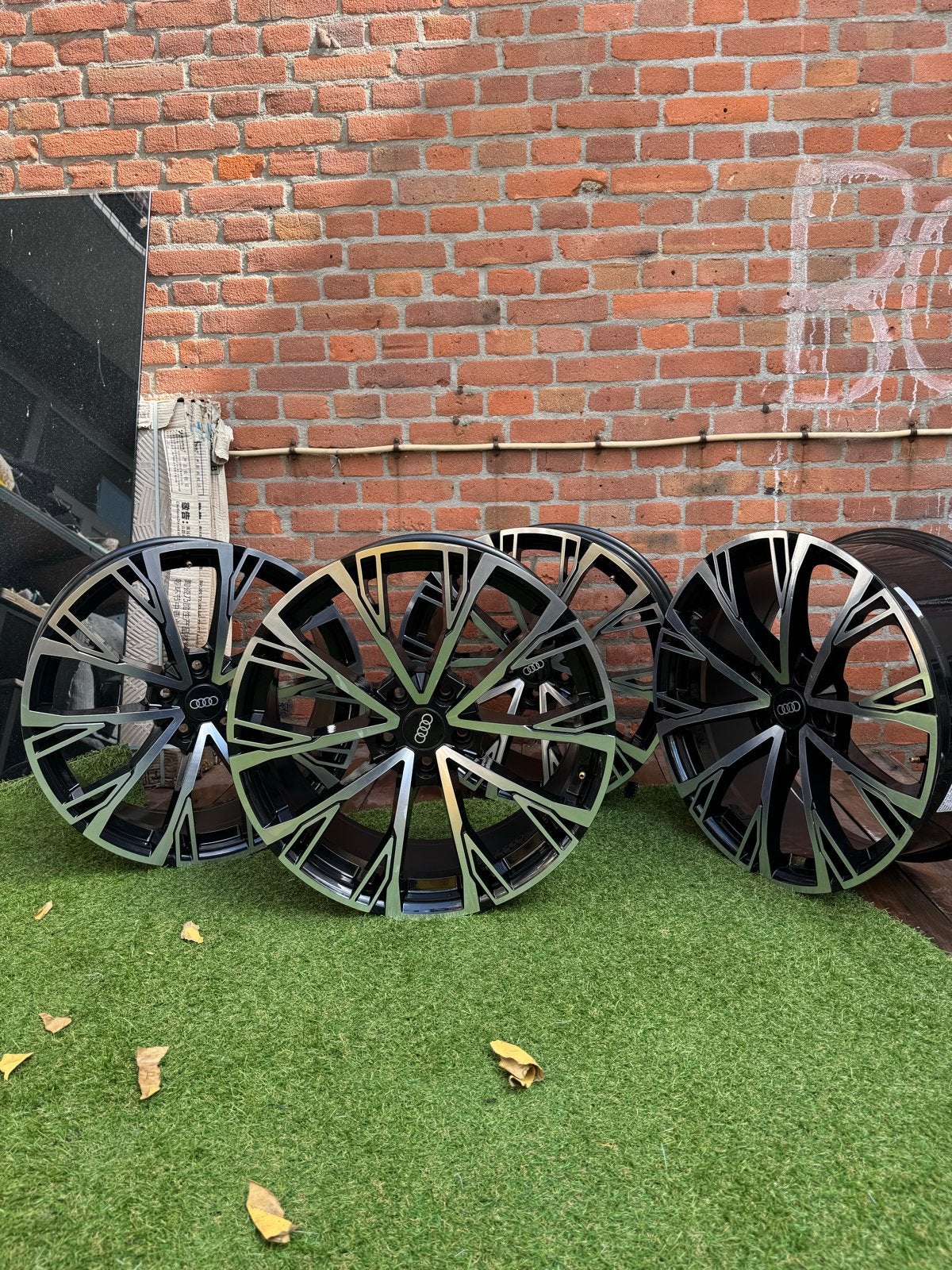 Nieuwe 19 inch Audi velgen - Zwart/Zilver, Velg(en), Nieuw, 235 mm, Zomerbanden