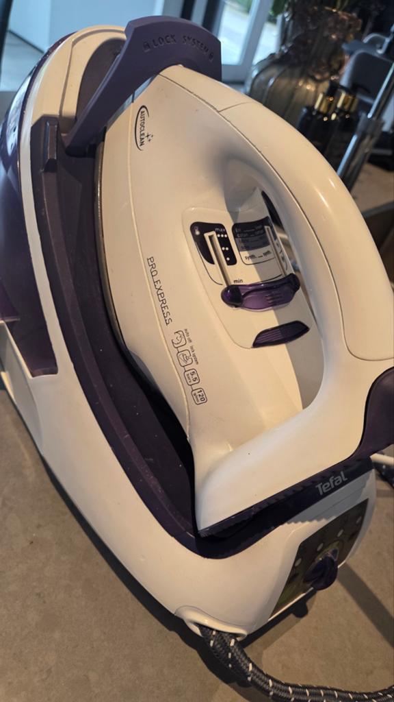 Tefal stoomstrijkijzer, Witgoed en Apparatuur, Strijkijzers en Strijkplanken, Ophalen of Verzenden, Gebruikt, Strijkijzer met snoer