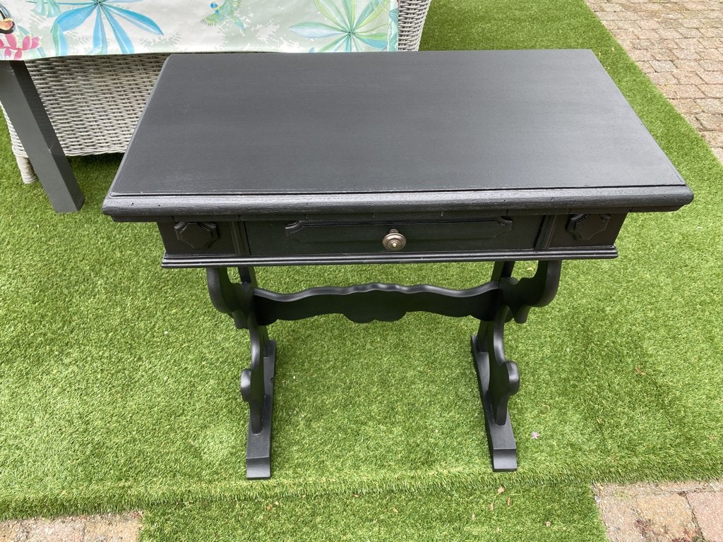 zwart site-table met laadje, Huis en Inrichting, Tafels | Sidetables, Ophalen, 50 tot 100 cm, Zo goed als nieuw, Overige houtsoorten