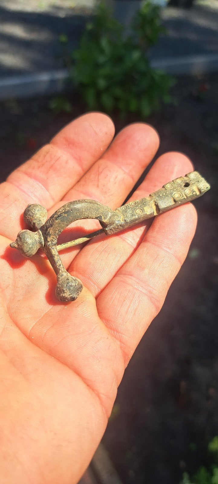 (2) Romeins bronzen kruisboog Fibula Bodemvondst, Ophalen of Verzenden