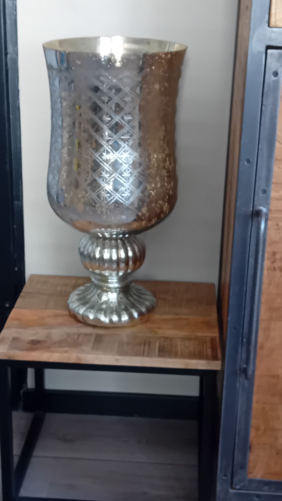 prachtig groot windlicht met zilver kleurige voet, Ophalen, Zo goed als nieuw