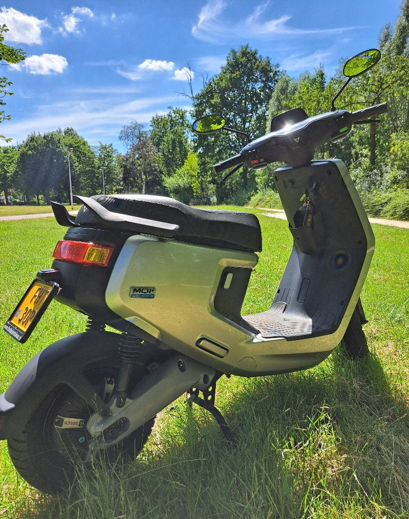 NIU MQi+ Sport elektrische scooter, Fietsen en Brommers, Scooters | Overige merken, Ophalen, Maximaal 45 km/u, Elektrisch, Gebruikt
